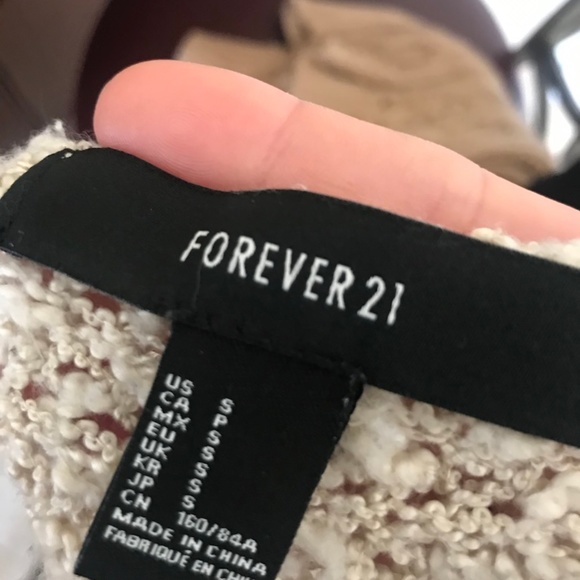 Distressed Sweater - Picture 4 of 4